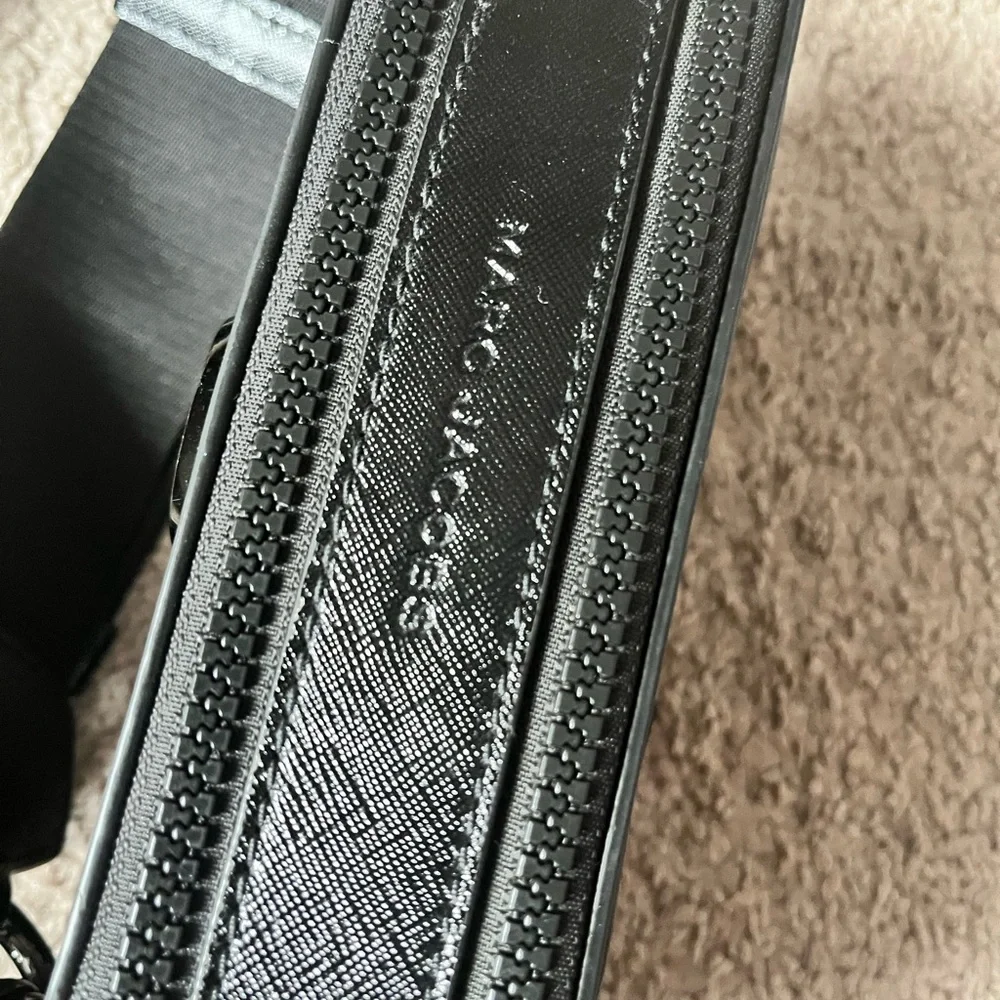 Marc Jacobs Black Crossbody - Picture 6 of 15